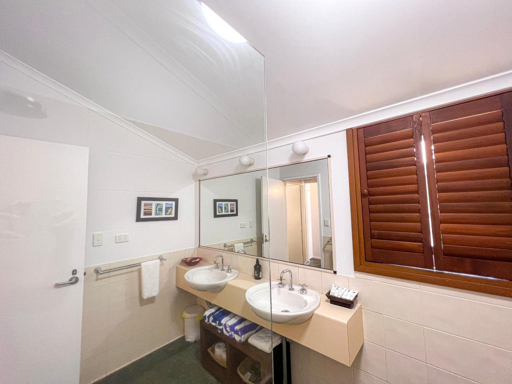 Wongalinga Hotel Mission Beach Exterior photo